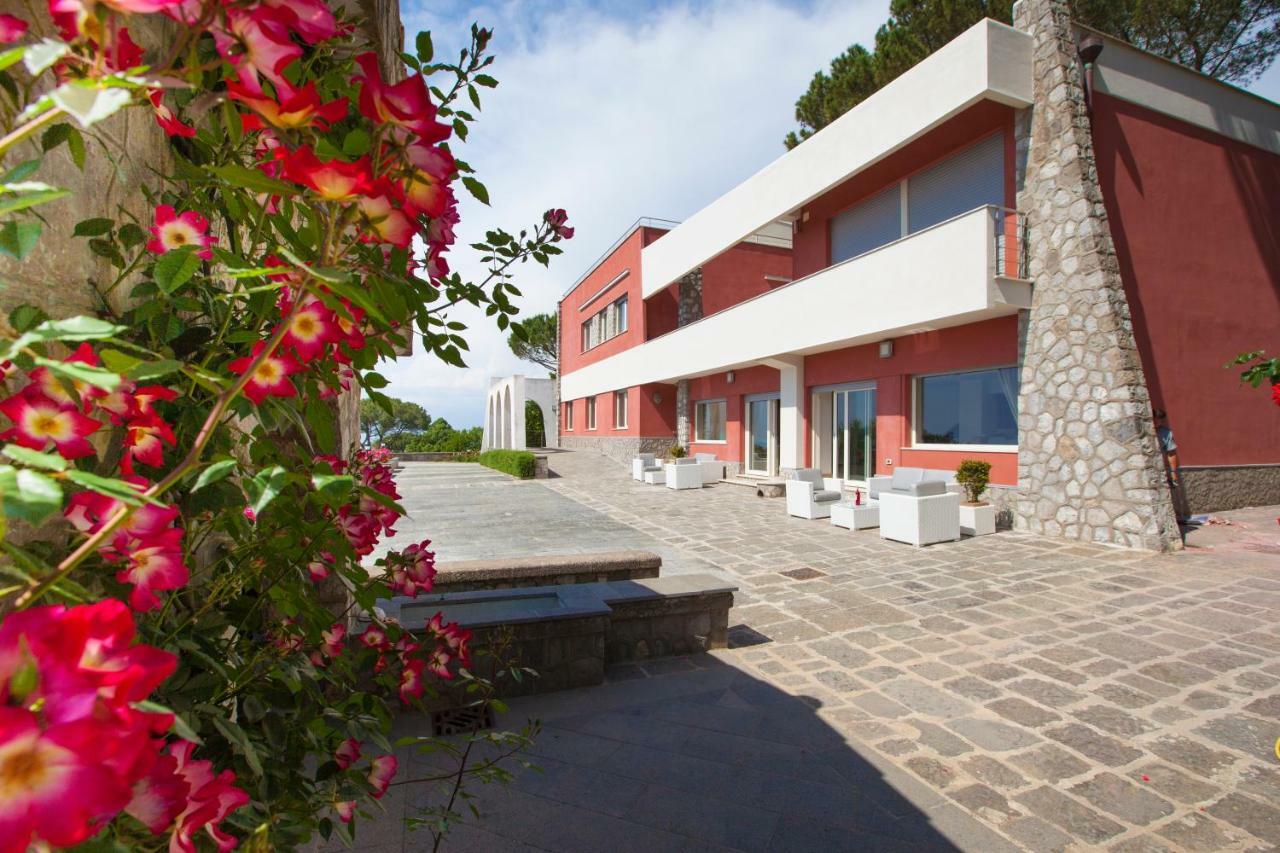 Villa Mambrini Сорренто Экстерьер фото
